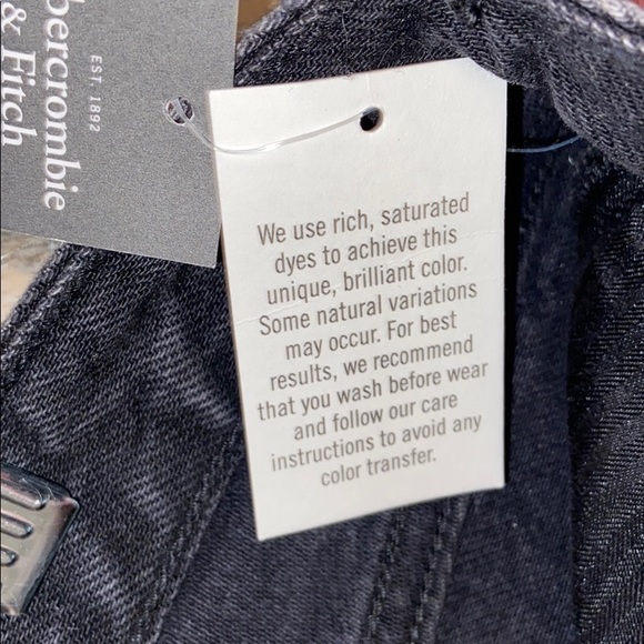 Abercrombie & Fitch Black low rise jean shorts - Picture 5 of 5